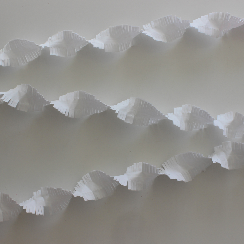 Draaislinger crêpe papier 6 meter in diverse kleuren